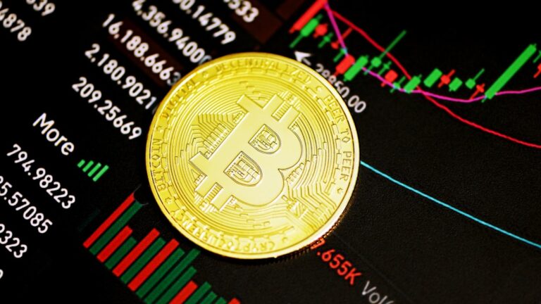 Jujur, Saya Rugi 50 Juta di Kripto: 5 Pelajaran Pahit yang Tidak Diajarkan Influencer