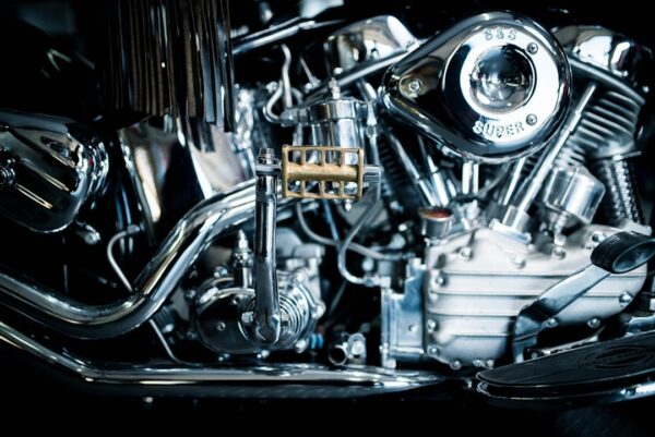 Cara Mengganti Oli Mesin Motor Sendiri di Rumah untuk Pemula
